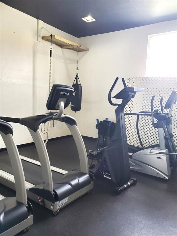 620 Tennis Club Drive 111, Fort Lauderdale, FL 33311 — photo 44 of 47