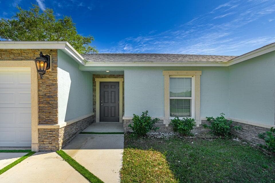 2372 SE Maslan Avenue, Port St. Lucie, FL 34952 — photo 3 of 44