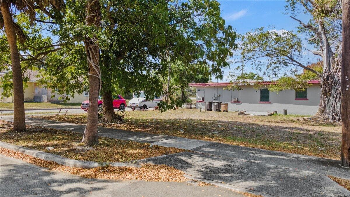 1504 N Sapodilla Avenue, West Palm Beach, FL 33401 — photo 6 of 25