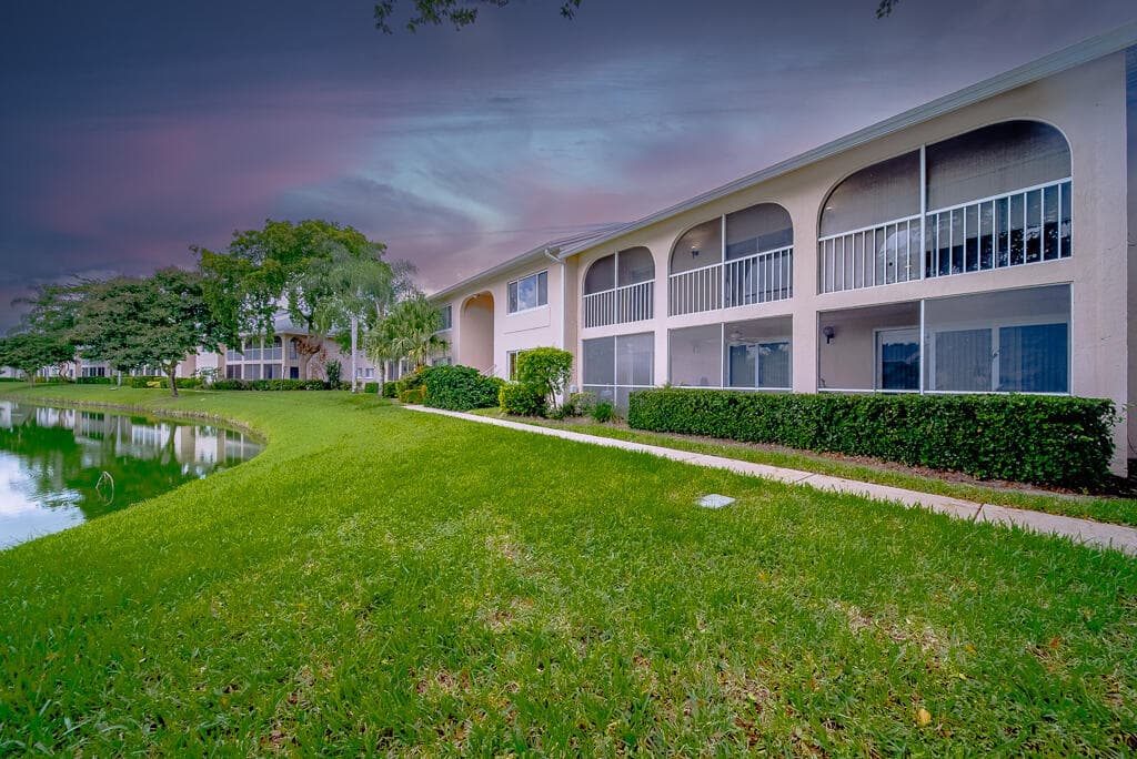 13811 Oneida Drive E1, Delray Beach, FL 33446 — photo 1 of 28