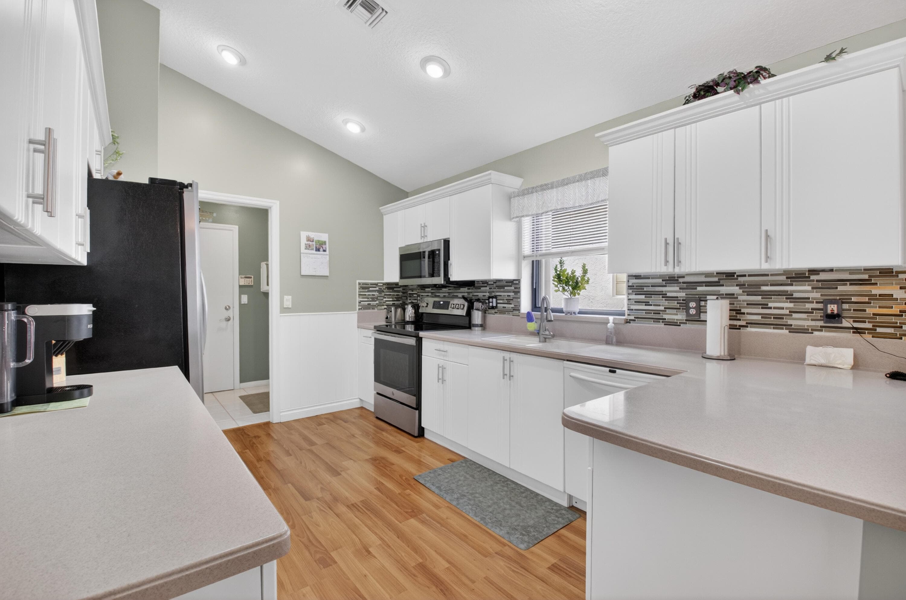 10387 Lexington Circle S, Boynton Beach, FL 33436 — photo 13 of 41