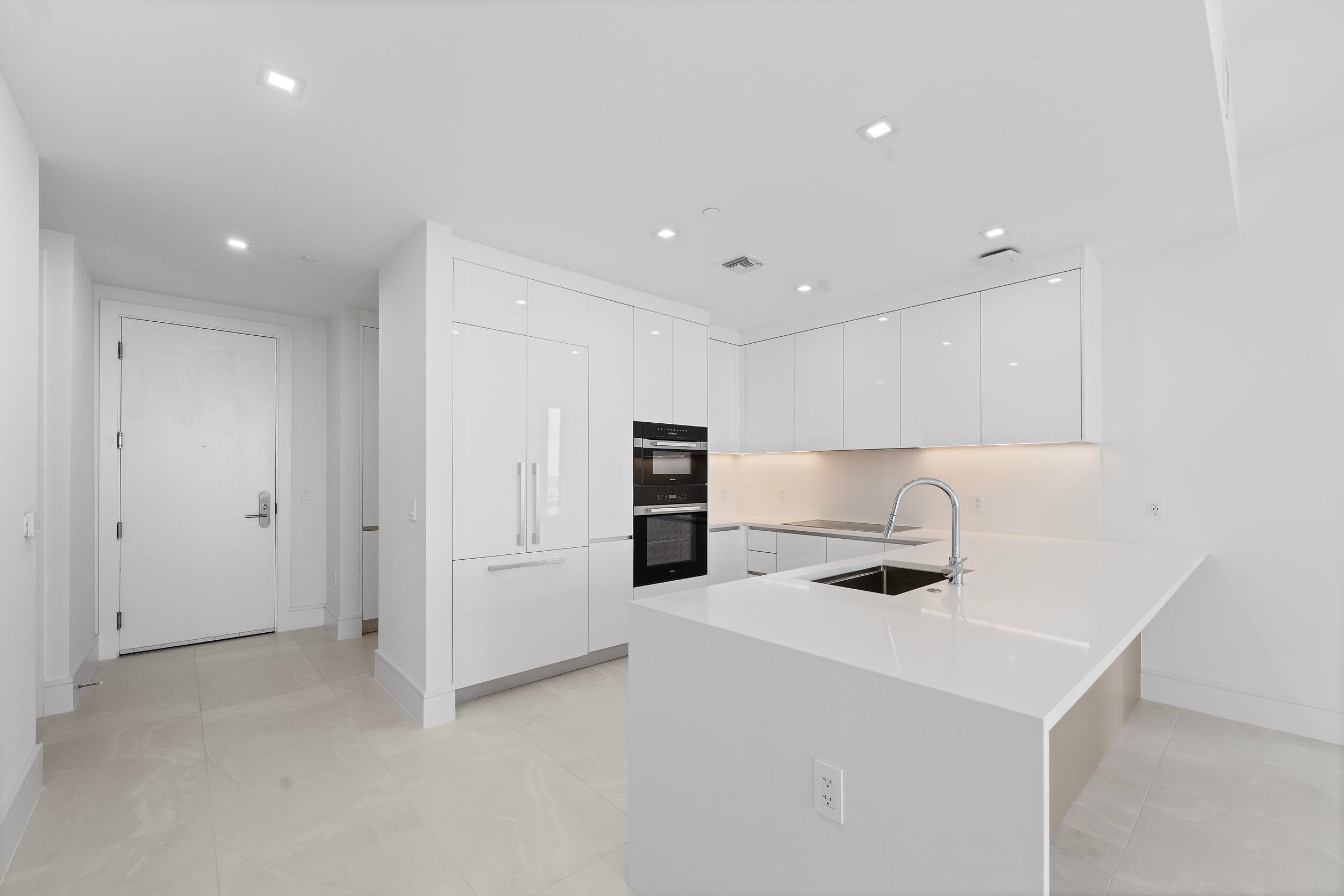 220 Lake Shore Drive 811, Lake Park, FL 33403 — photo 3 of 33