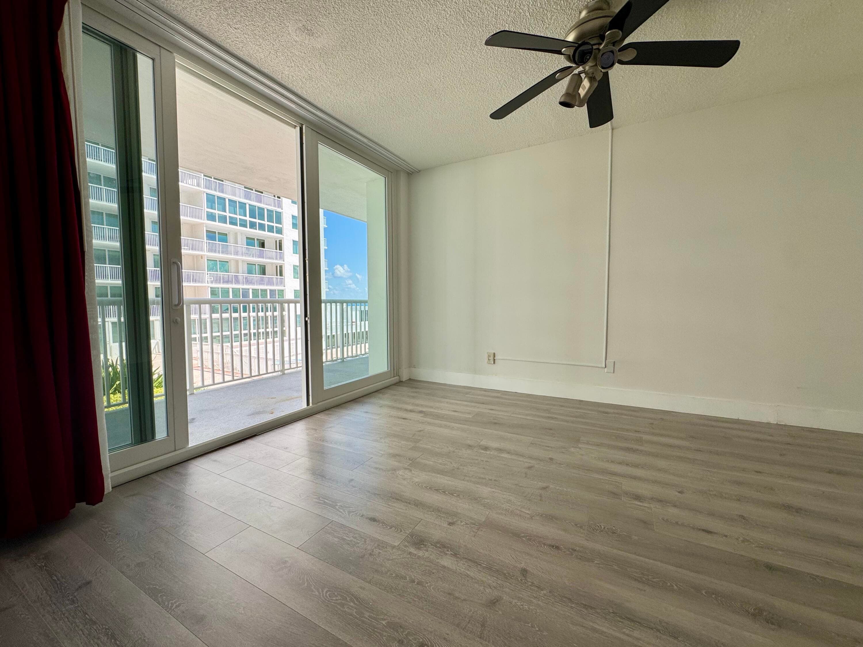 5401 Collins Avenue Apt 144, Miami Beach, FL 33140 — photo 17 of 45