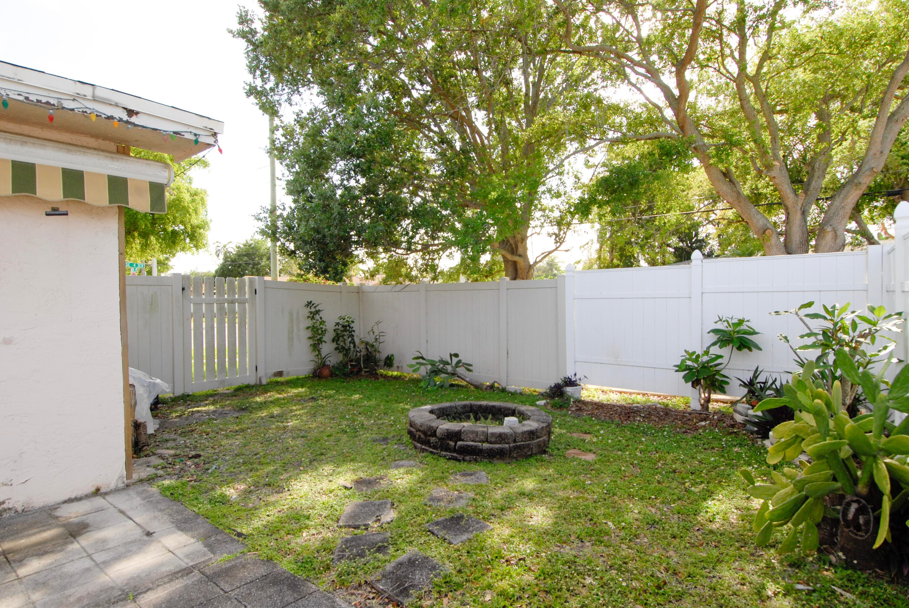 205 SE 4th Terrace 1-2, Dania Beach, FL 33004 — photo 19 of 35