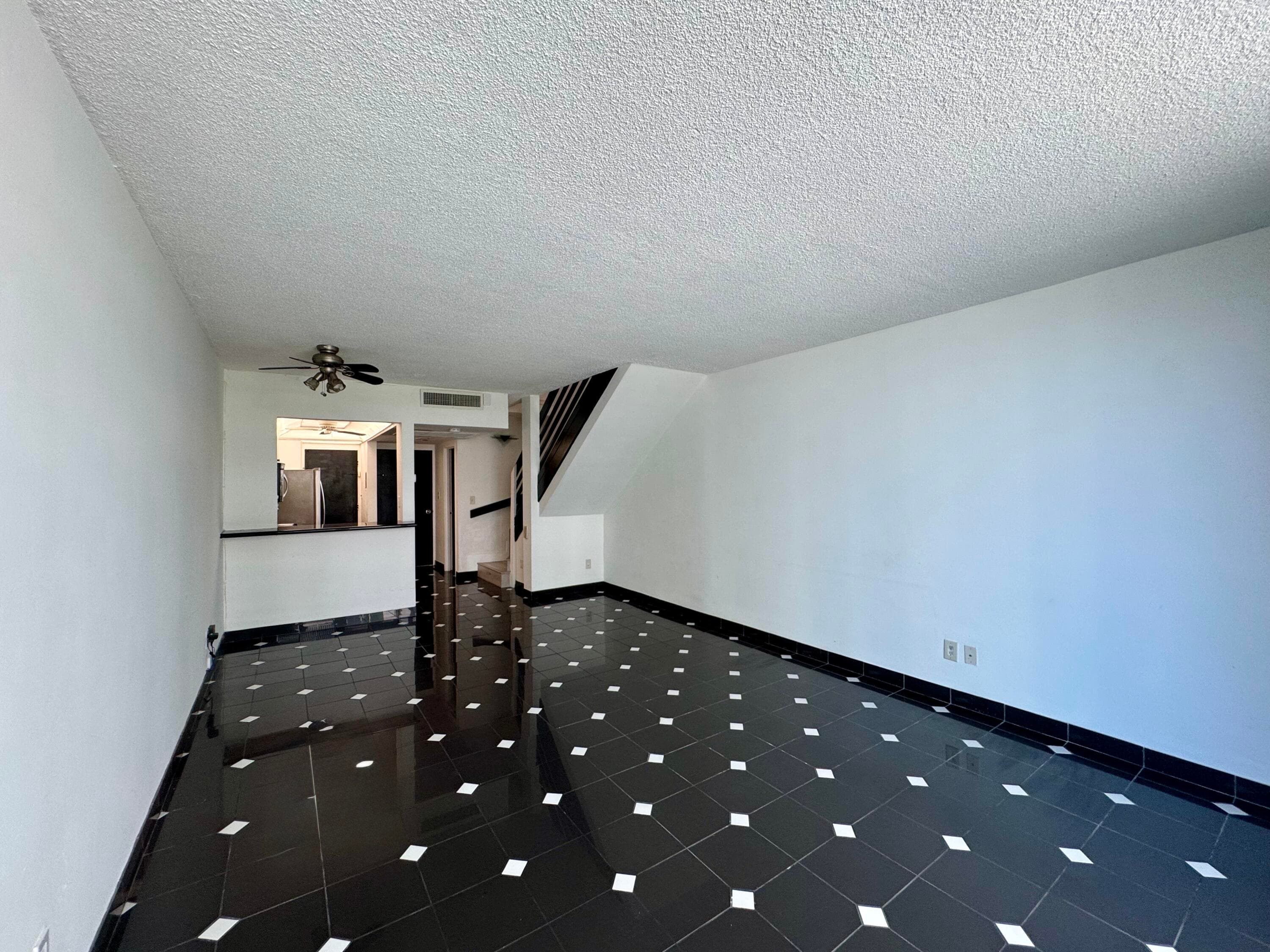 5401 Collins Avenue Apt 144, Miami Beach, FL 33140 — photo 31 of 45