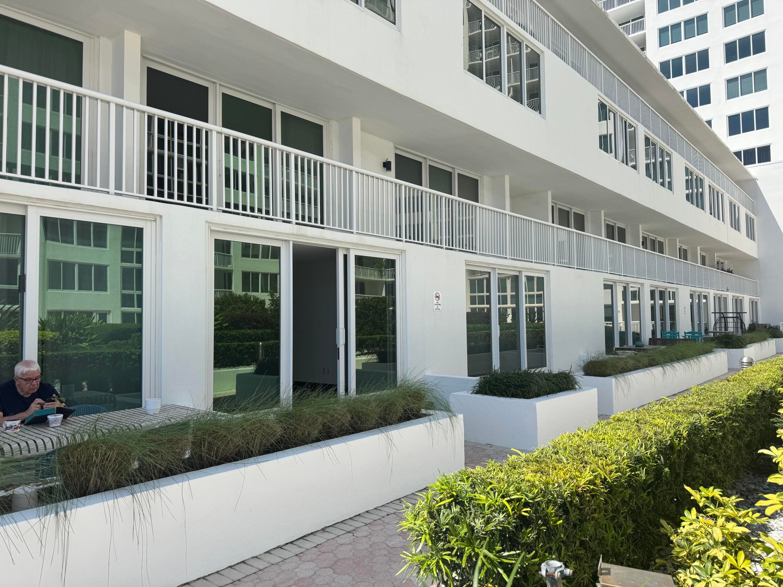 5401 Collins Avenue Apt 144, Miami Beach, FL 33140 — photo 36 of 45