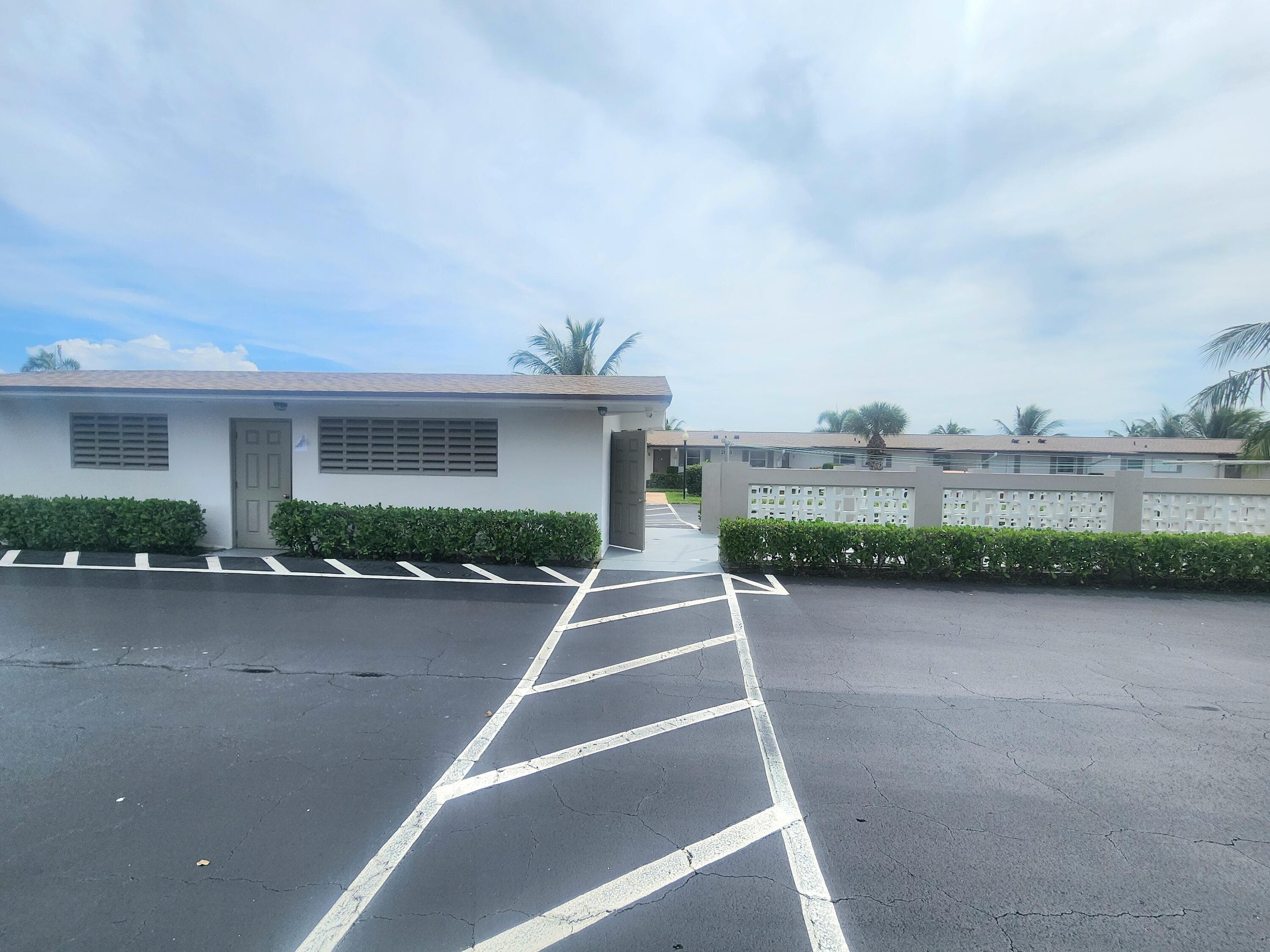 2825 E Crosley Dr Drive E I, West Palm Beach, FL 33415 — photo 26 of 41