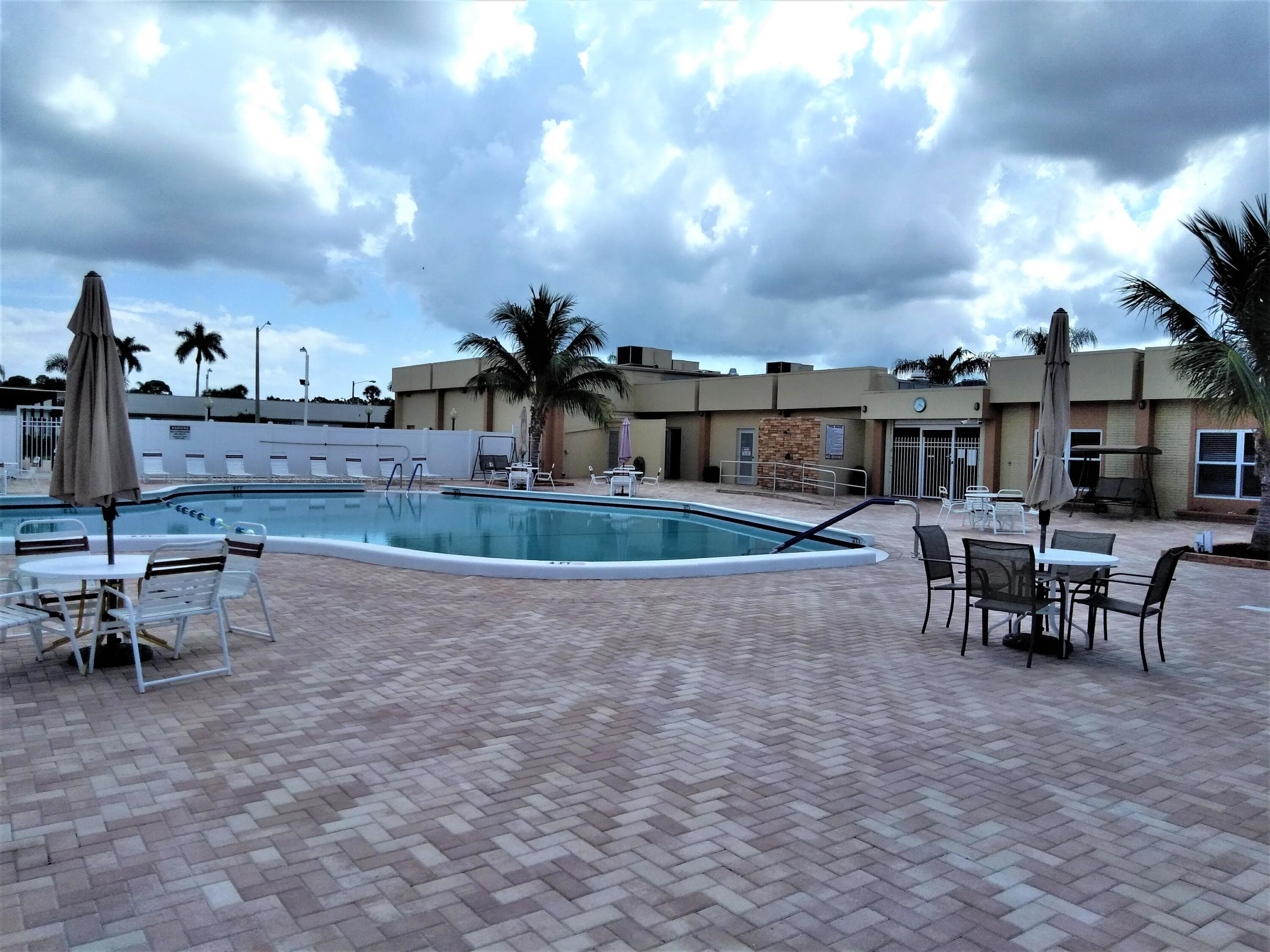 2825 E Crosley Dr Drive E I, West Palm Beach, FL 33415 — photo 30 of 41