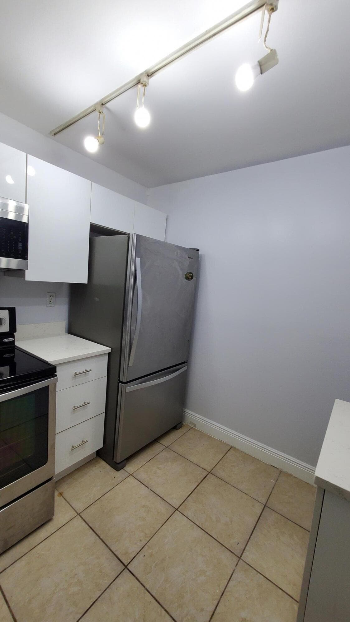 721 N Pine Island Road 103, Plantation, FL 33324 — photo 13 of 54