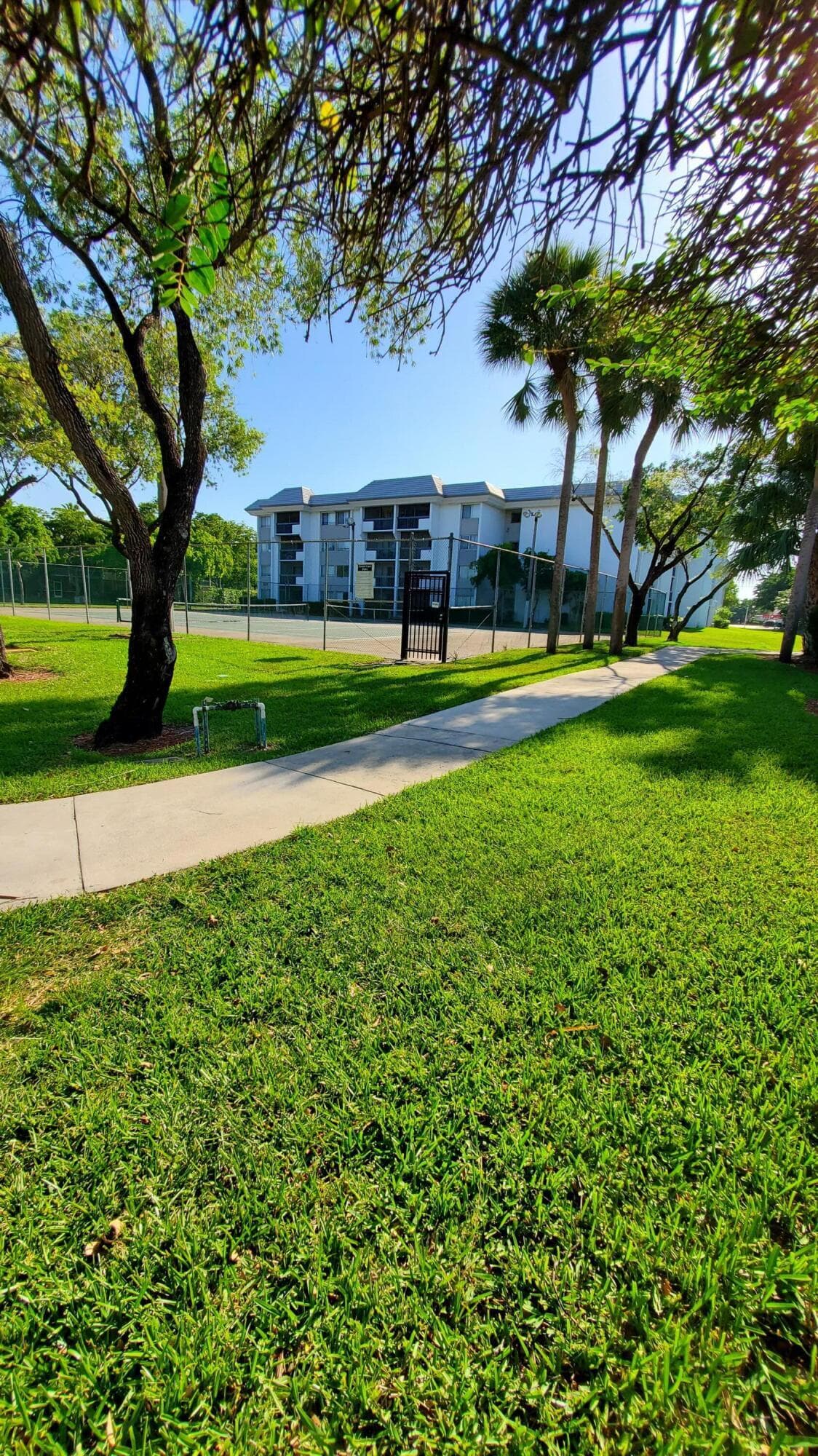 721 N Pine Island Road 103, Plantation, FL 33324 — photo 48 of 54