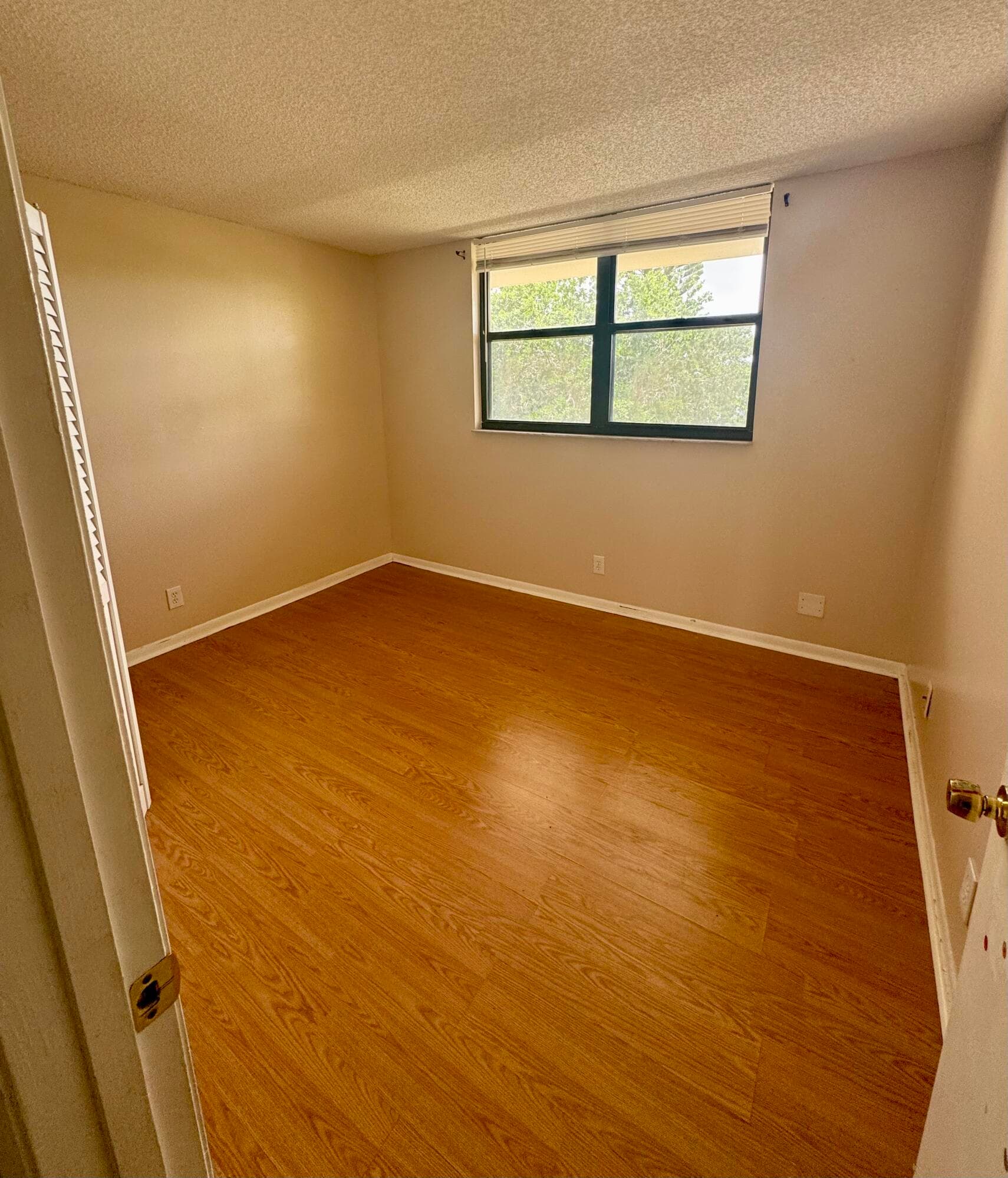 110 Lake Emerald Drive 404, Oakland Park, FL 33309 — photo 18 of 24
