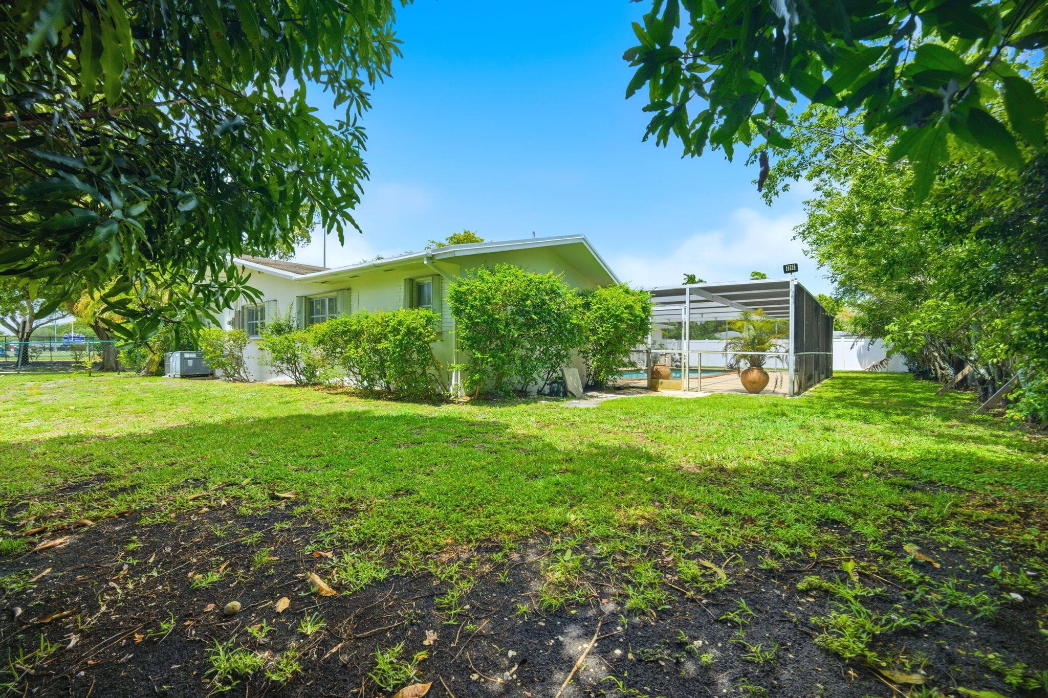 321 E Chaminade Drive, Hollywood, FL 33021 — photo 1 of 46