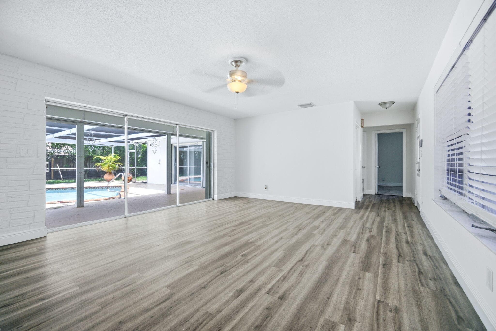 321 E Chaminade Drive, Hollywood, FL 33021 — photo 18 of 46