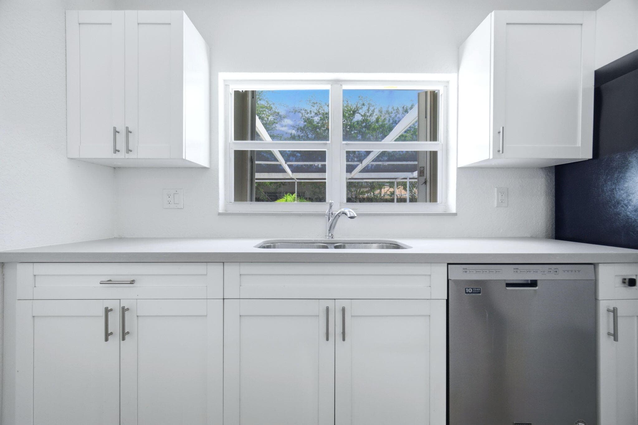 321 E Chaminade Drive, Hollywood, FL 33021 — photo 21 of 46