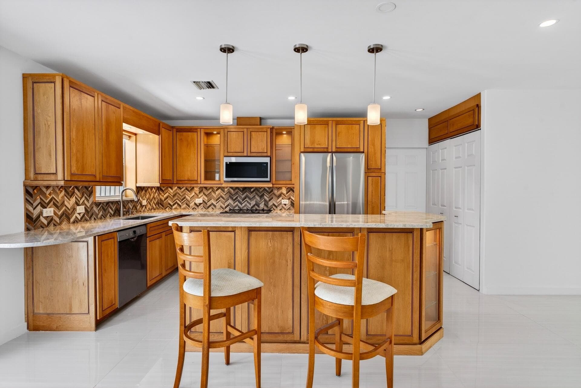 648 NW 30th Court, Wilton Manors, FL 33311 — photo 3 of 56