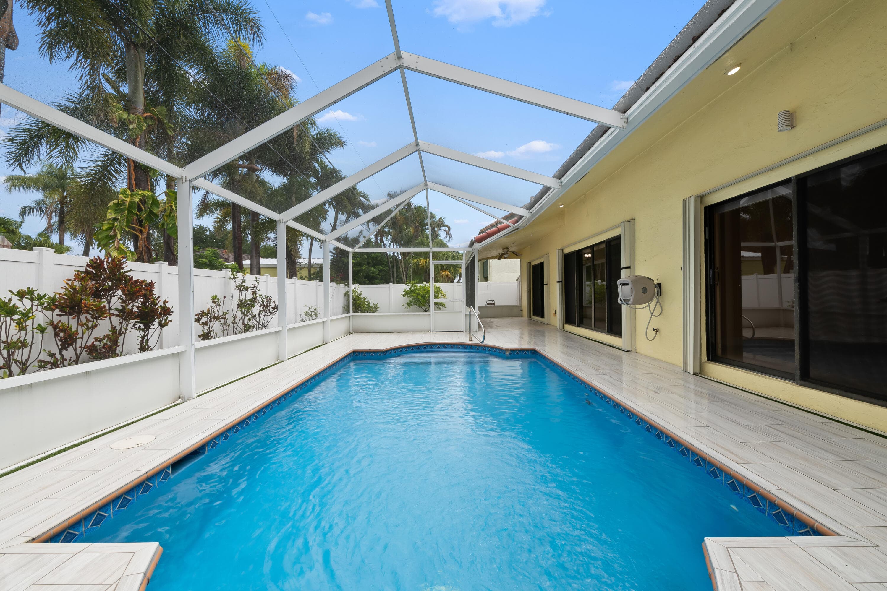 281 N Country Club Boulevard, Boca Raton, FL 33487 — photo 22 of 31