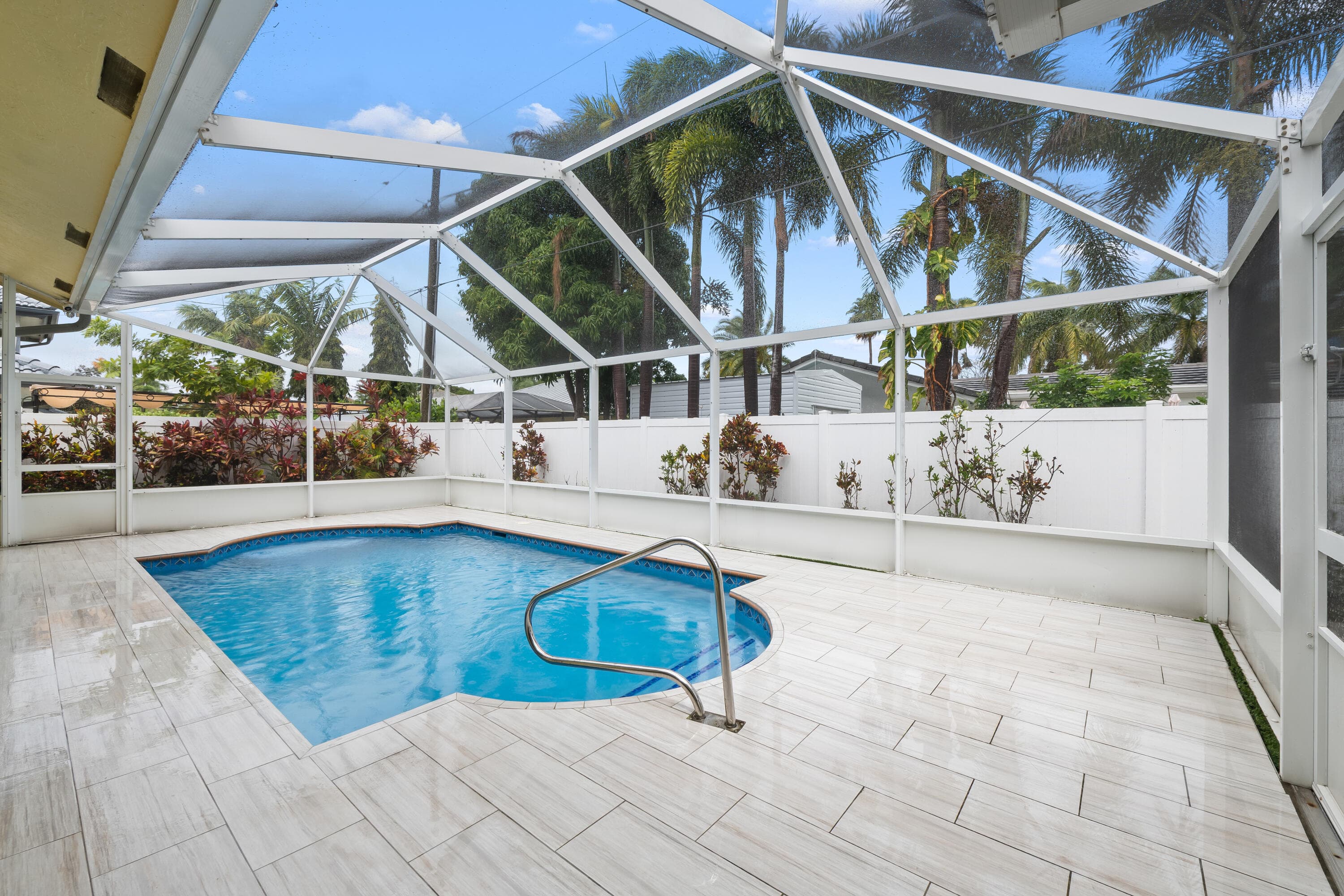 281 N Country Club Boulevard, Boca Raton, FL 33487 — photo 24 of 31