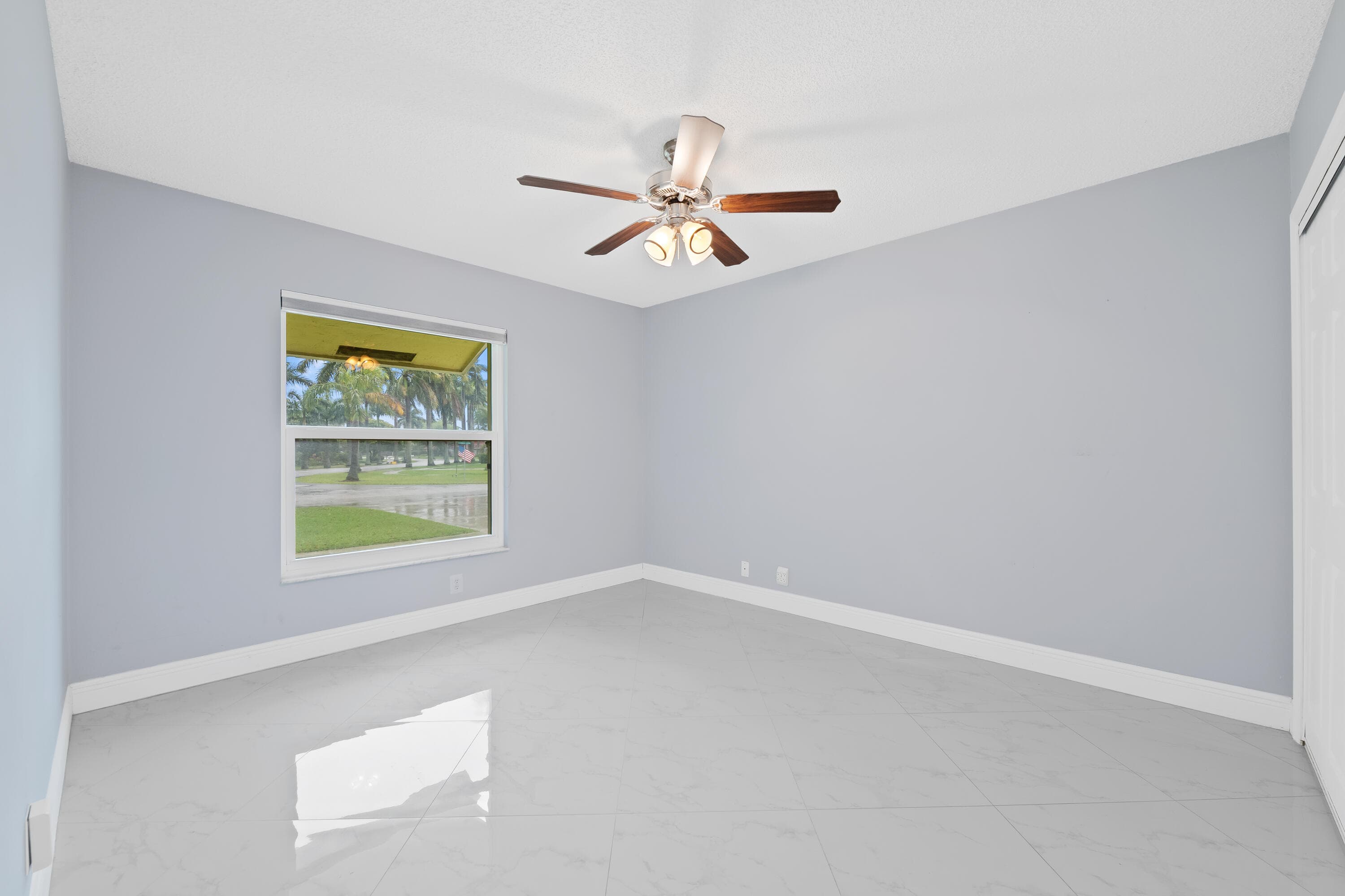 281 N Country Club Boulevard, Boca Raton, FL 33487 — photo 17 of 31