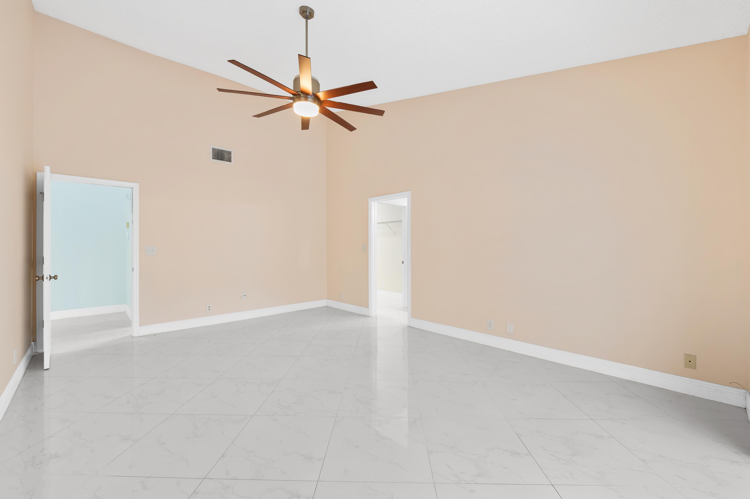 281 N Country Club Boulevard, Boca Raton, FL 33487 — photo 12 of 31