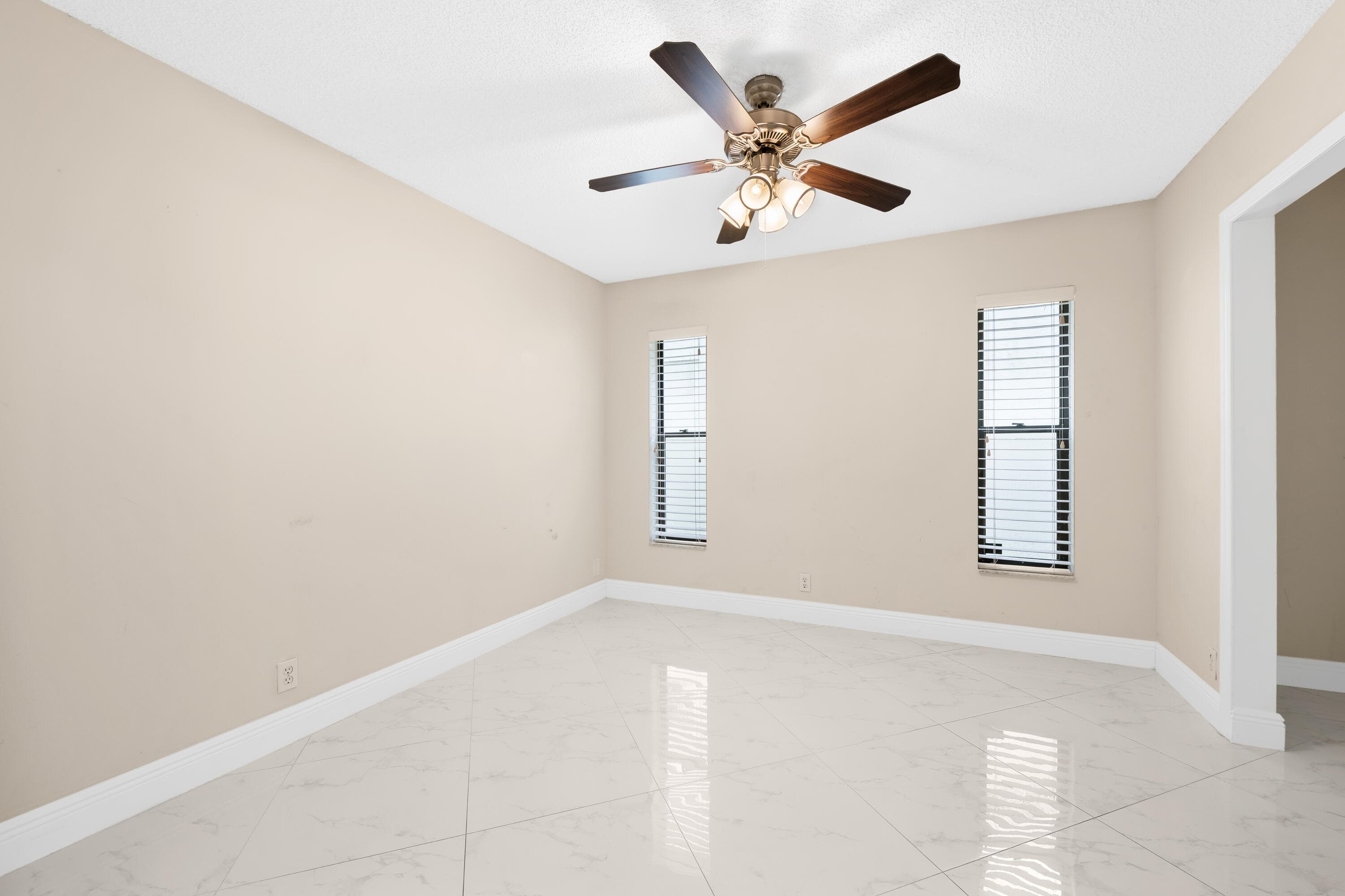 281 N Country Club Boulevard, Boca Raton, FL 33487 — photo 19 of 31