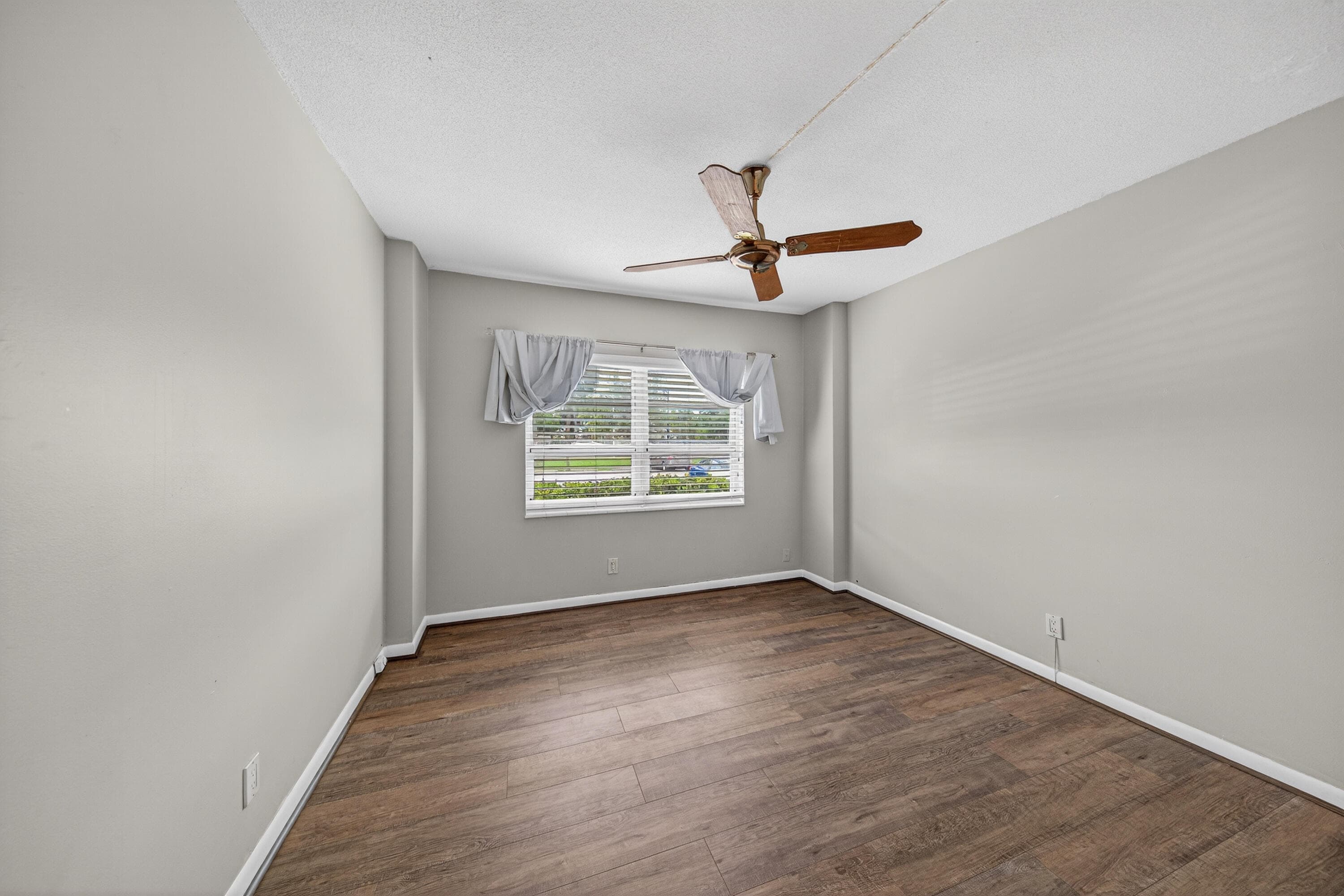 1831 NE 38th Street 108, Oakland Park, FL 33308 — photo 20 of 38