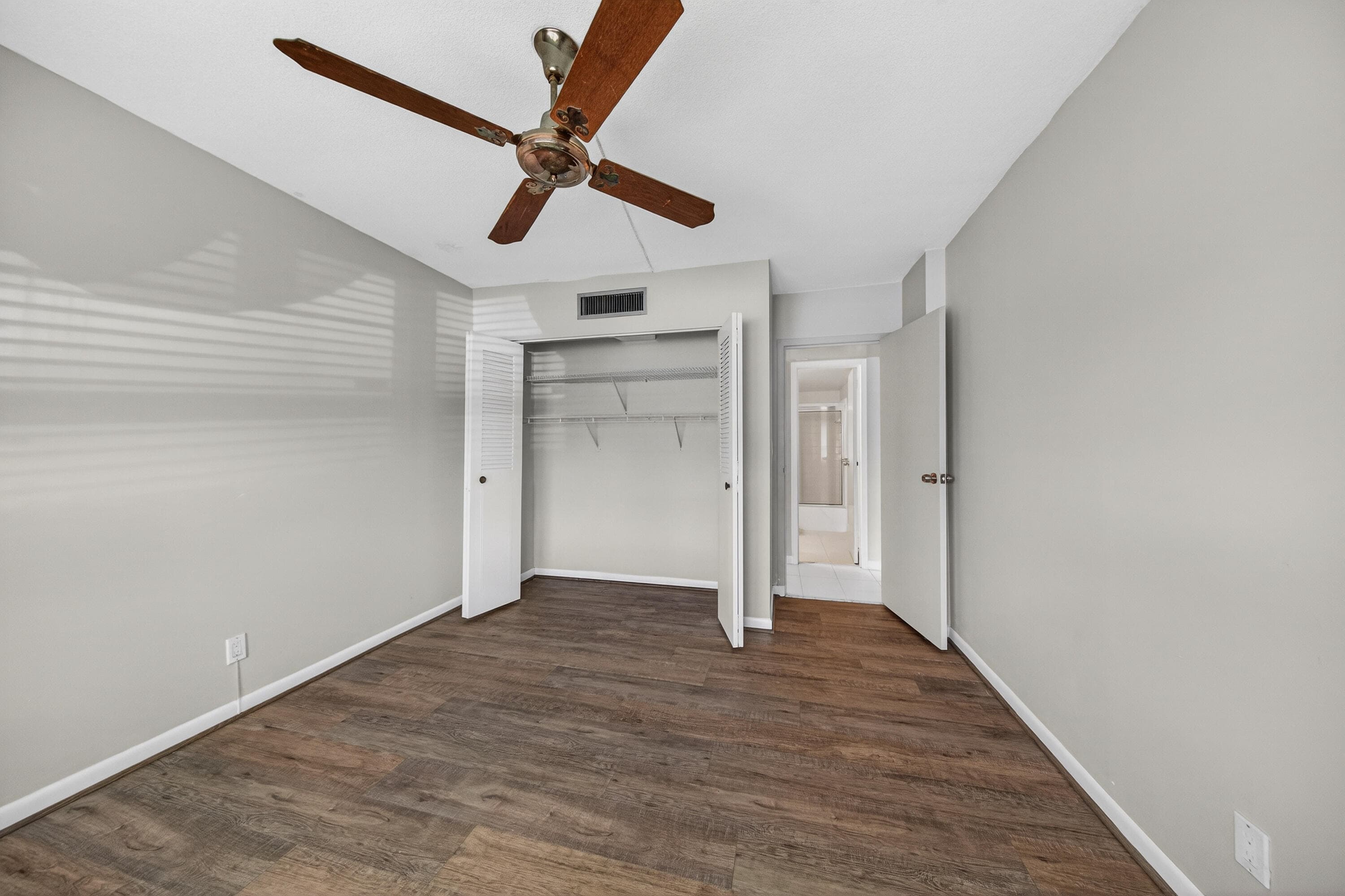 1831 NE 38th Street 108, Oakland Park, FL 33308 — photo 22 of 38