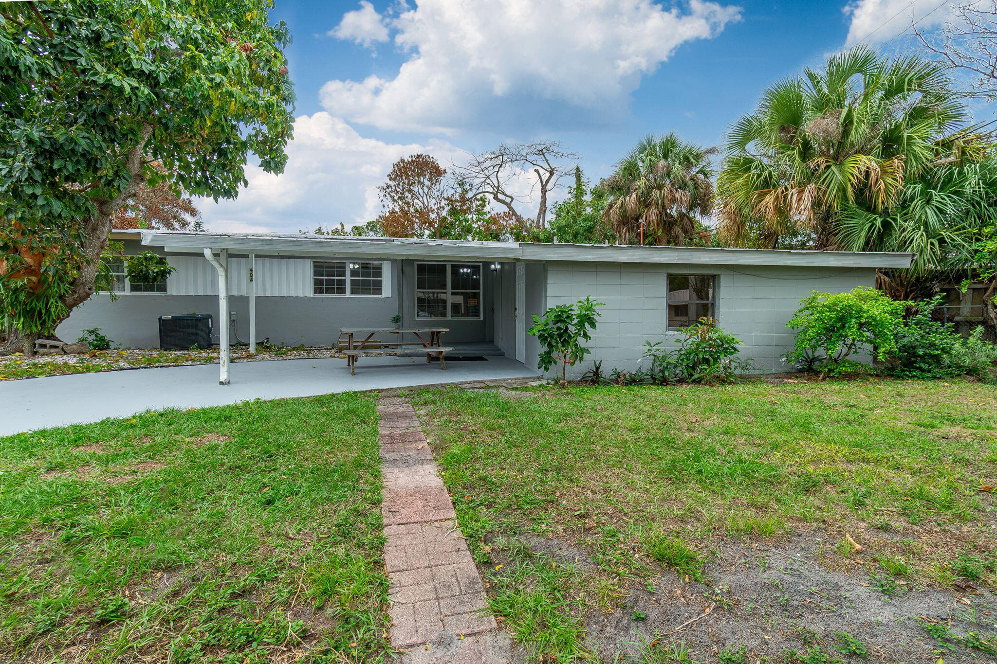 904 SE 16th Street, Stuart, FL 34994 — photo
