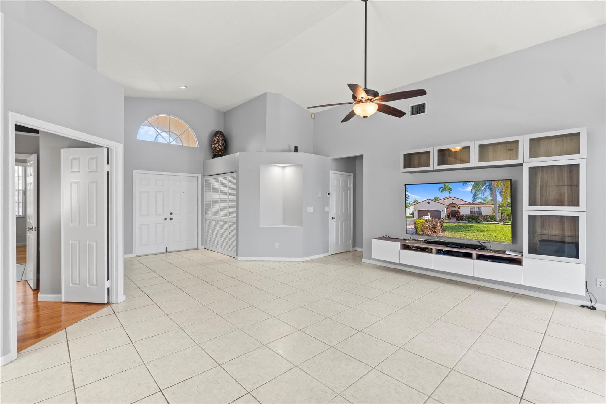 3222 NW 22nd Avenue, Oakland Park, FL 33309 — photo 4 of 72