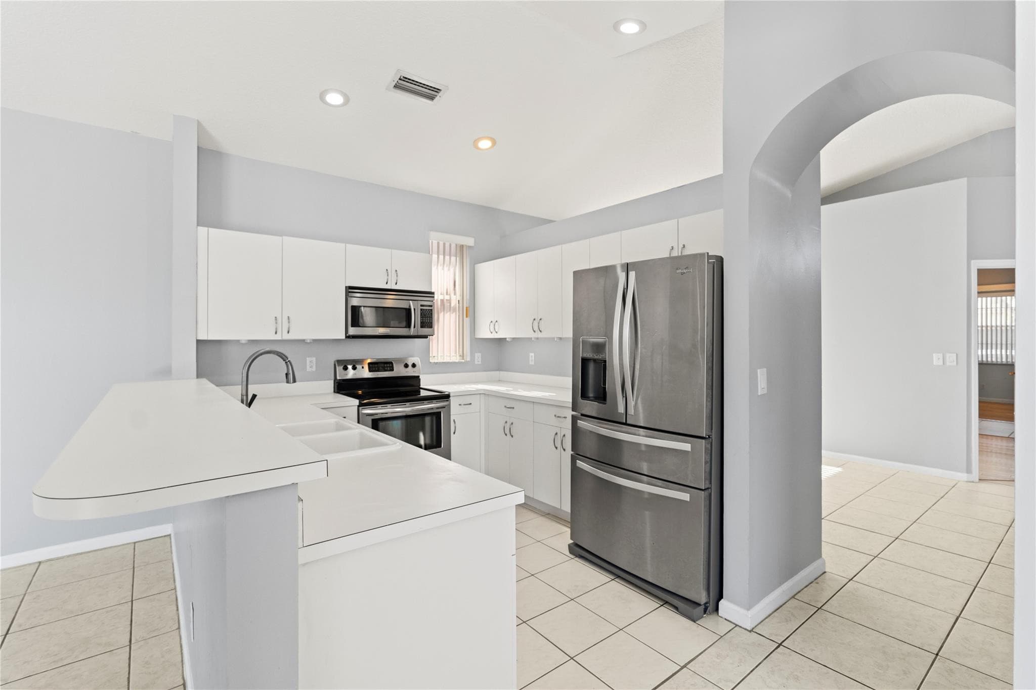 3222 NW 22nd Avenue, Oakland Park, FL 33309 — photo 10 of 72