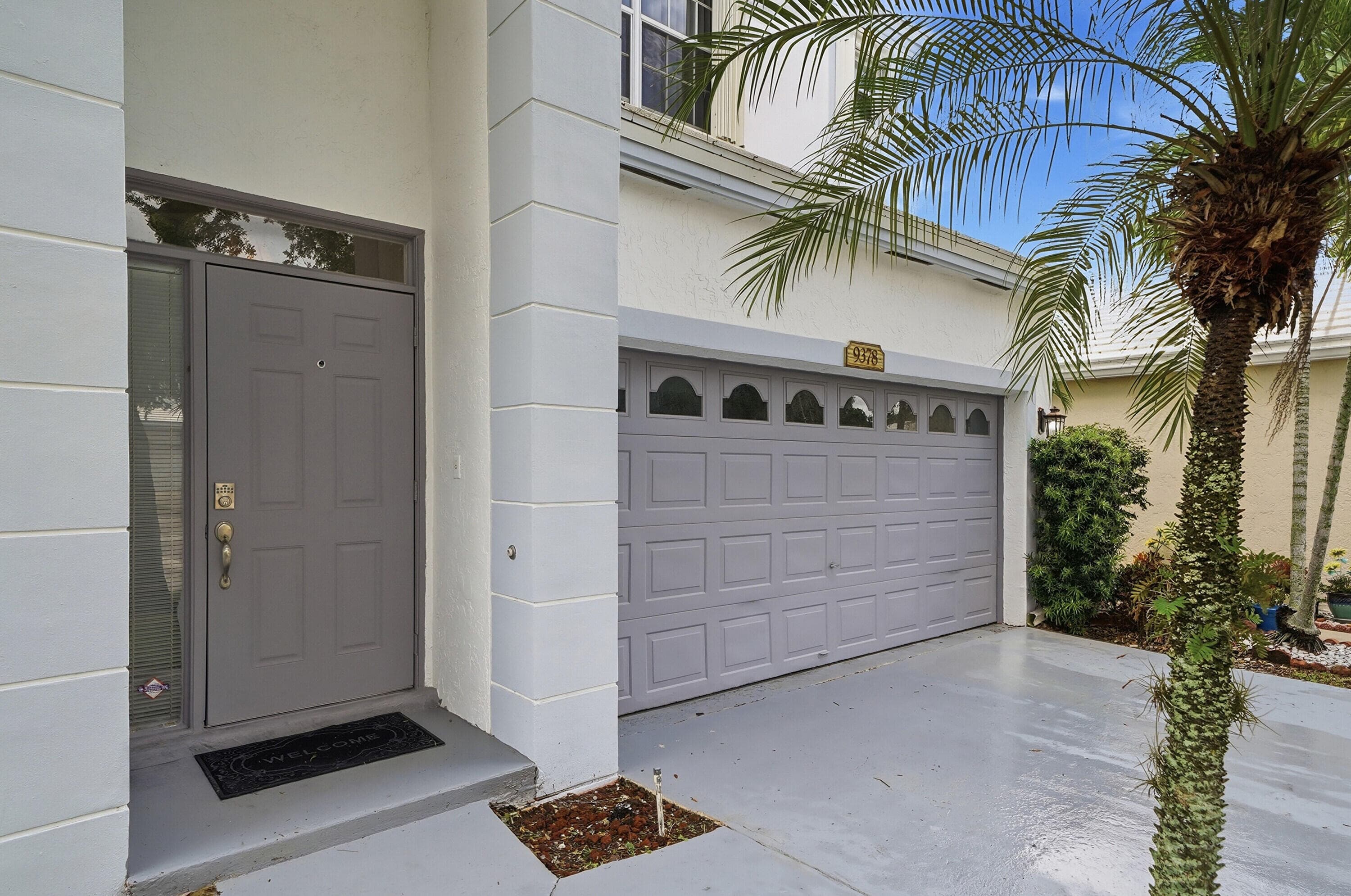 9378 NW 8th Circle, Plantation, FL 33324 — photo 3 of 36