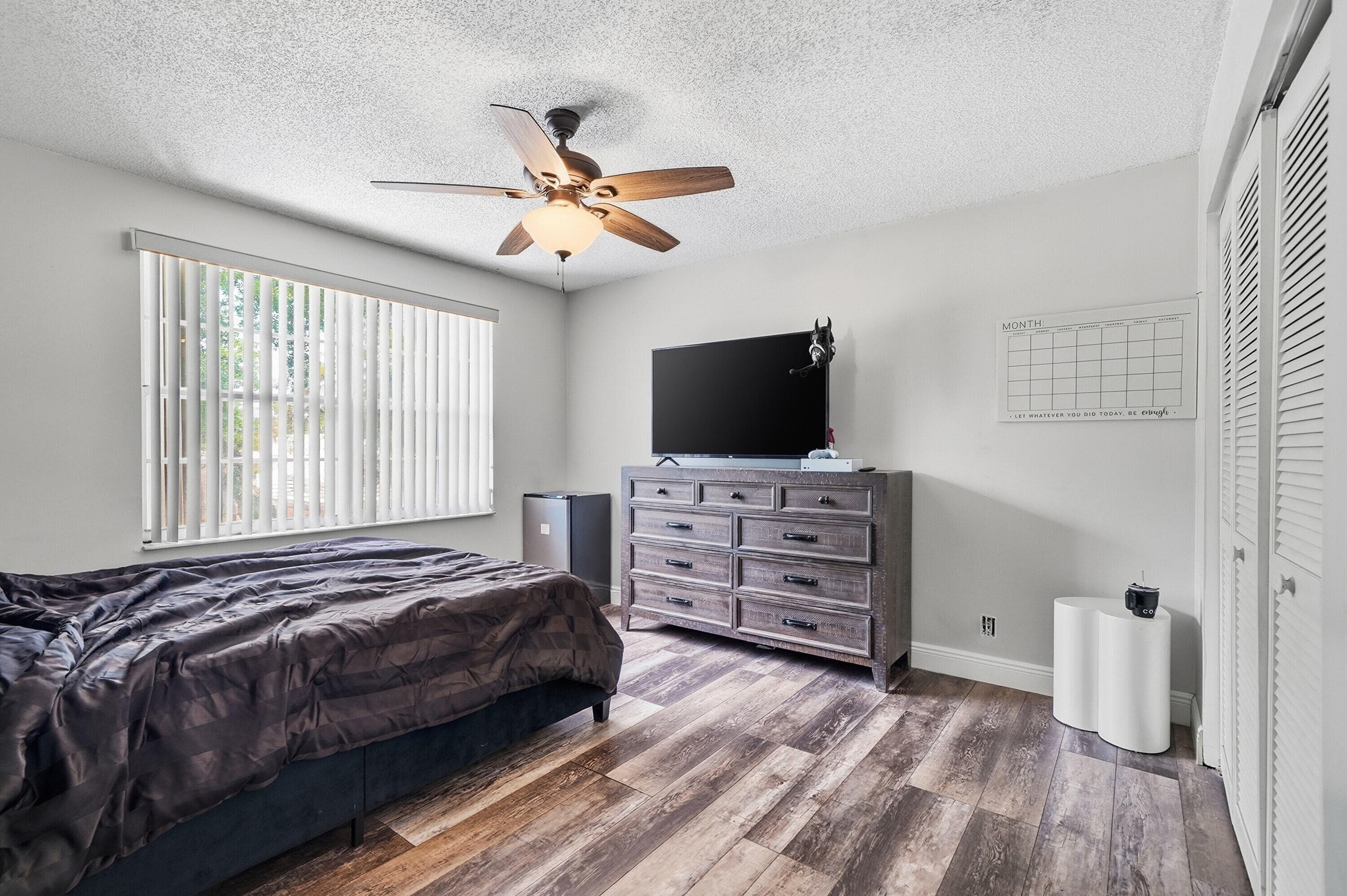 9378 NW 8th Circle, Plantation, FL 33324 — photo 32 of 36