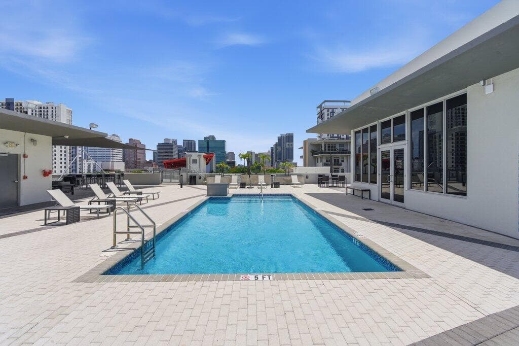 425 N Andrews Avenue 202, Fort Lauderdale, FL 33301 — photo 38 of 42