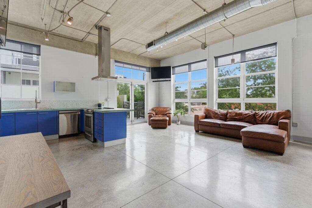 425 N Andrews Avenue 202, Fort Lauderdale, FL 33301 — photo 5 of 42
