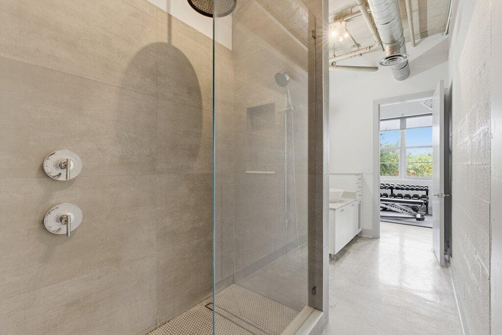 425 N Andrews Avenue 202, Fort Lauderdale, FL 33301 — photo 16 of 42