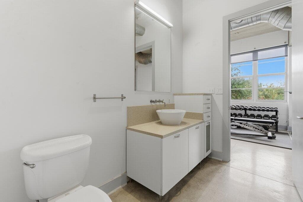 425 N Andrews Avenue 202, Fort Lauderdale, FL 33301 — photo 17 of 42