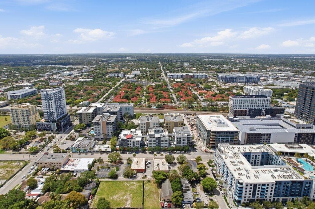 425 N Andrews Avenue 202, Fort Lauderdale, FL 33301 — photo 23 of 42