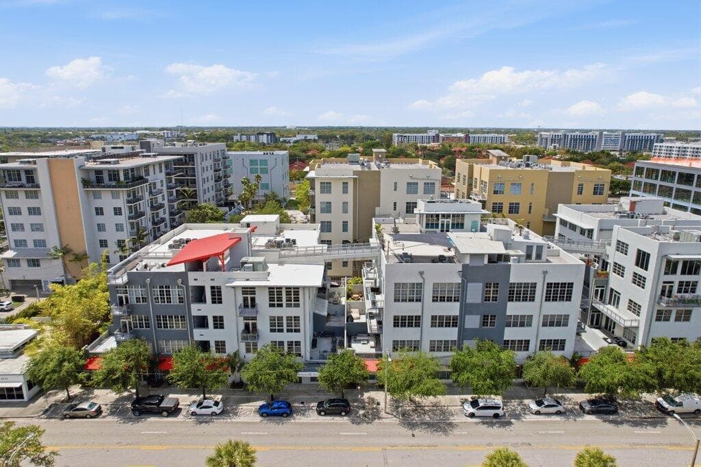 425 N Andrews Avenue 202, Fort Lauderdale, FL 33301 — photo 32 of 42