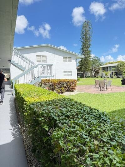 186 Norwich H 186, West Palm Beach, FL 33417 — photo 1 of 11