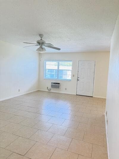 186 Norwich H 186, West Palm Beach, FL 33417 — photo 2 of 11
