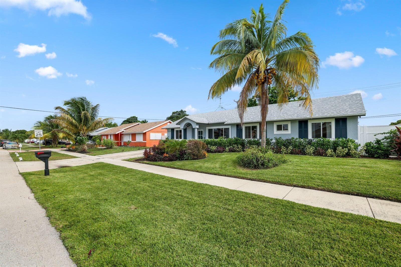 510 NE 38th Street, Deerfield Beach, FL 33064 — photo 2 of 44