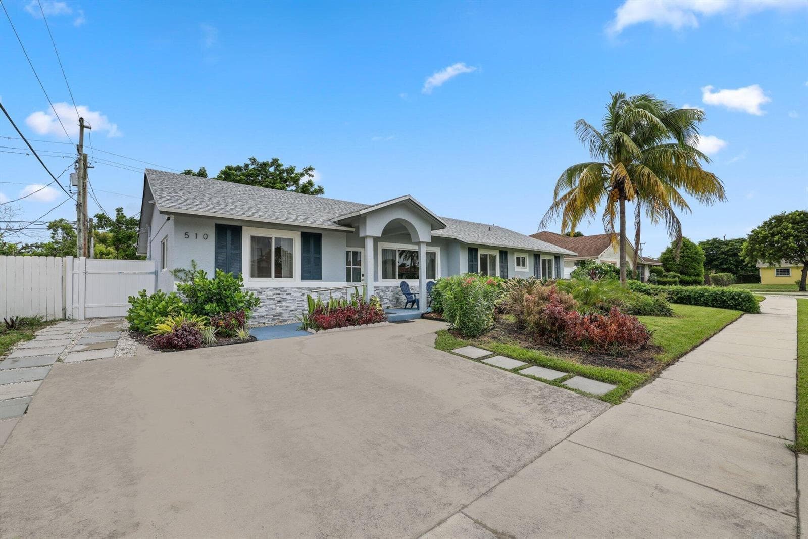 510 NE 38th Street, Deerfield Beach, FL 33064 — photo 4 of 44