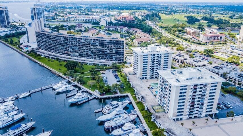 136 Lakeshore Drive 511, North Palm Beach, FL 33408 — photo 12 of 14