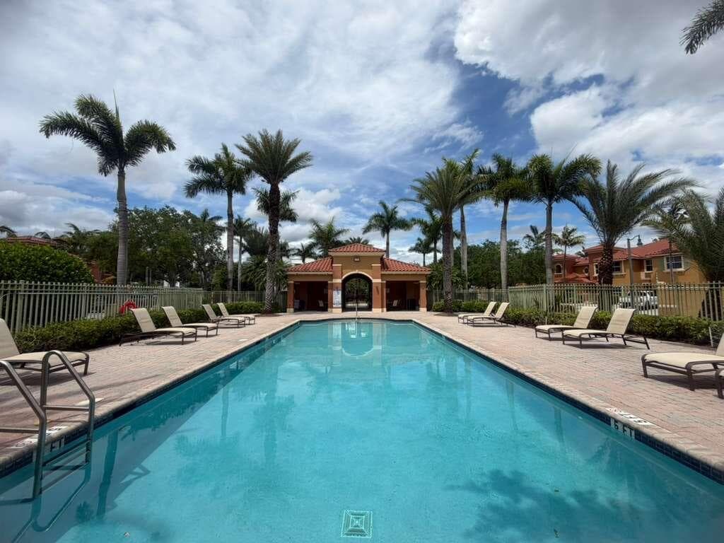 14363 SW 11th Street 2603, Pembroke Pines, FL 33027 — photo 39 of 45