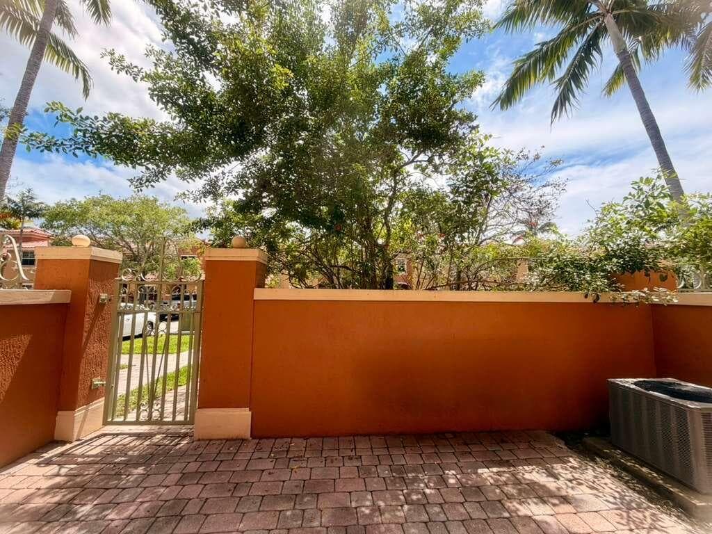 14363 SW 11th Street 2603, Pembroke Pines, FL 33027 — photo 31 of 45