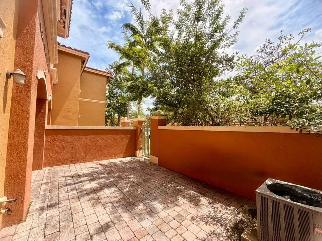 14363 SW 11th Street 2603, Pembroke Pines, FL 33027 — photo 32 of 45