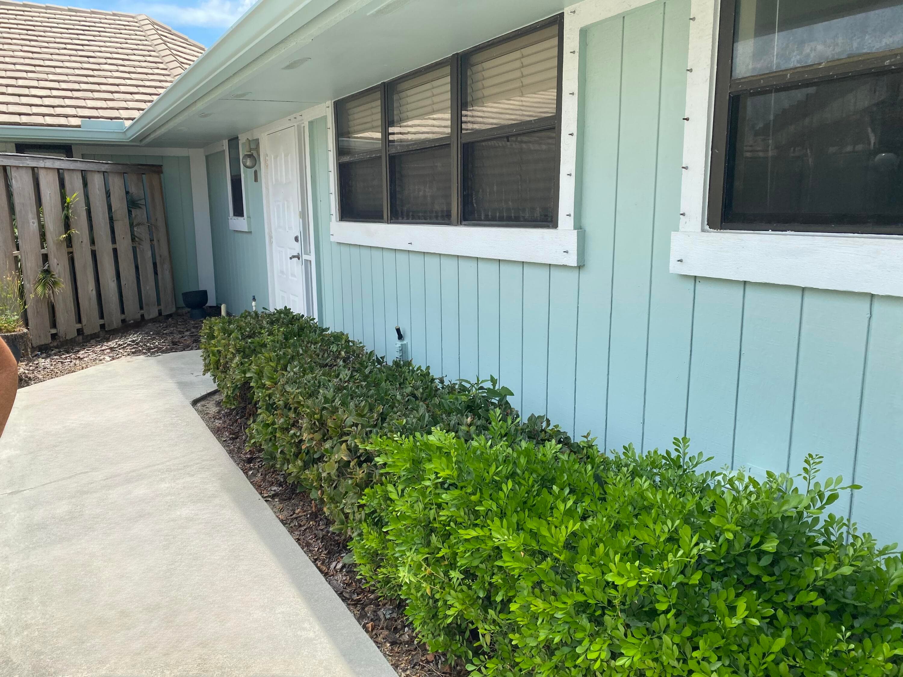 1127 E Seminole Avenue 13d, Jupiter, FL 33477 — photo 2 of 20