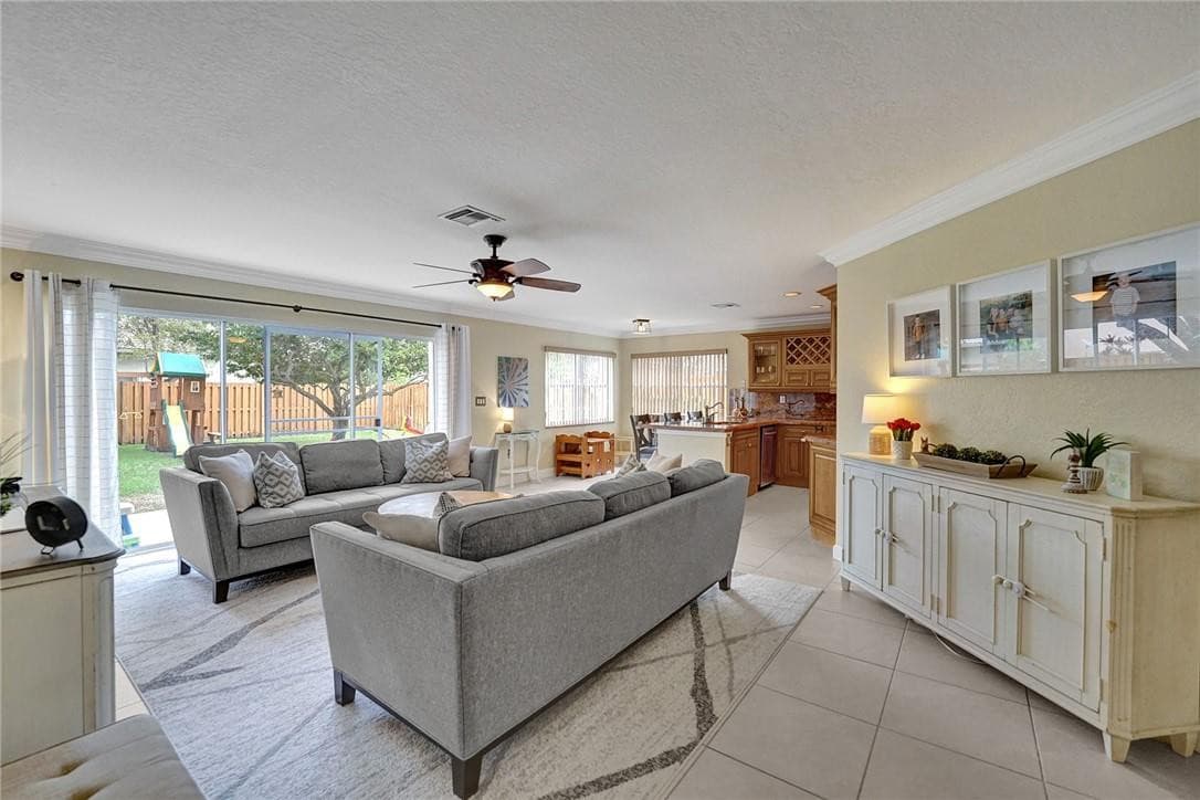 16763 NW 13th Street, Pembroke Pines, FL 33028 — photo 5 of 36