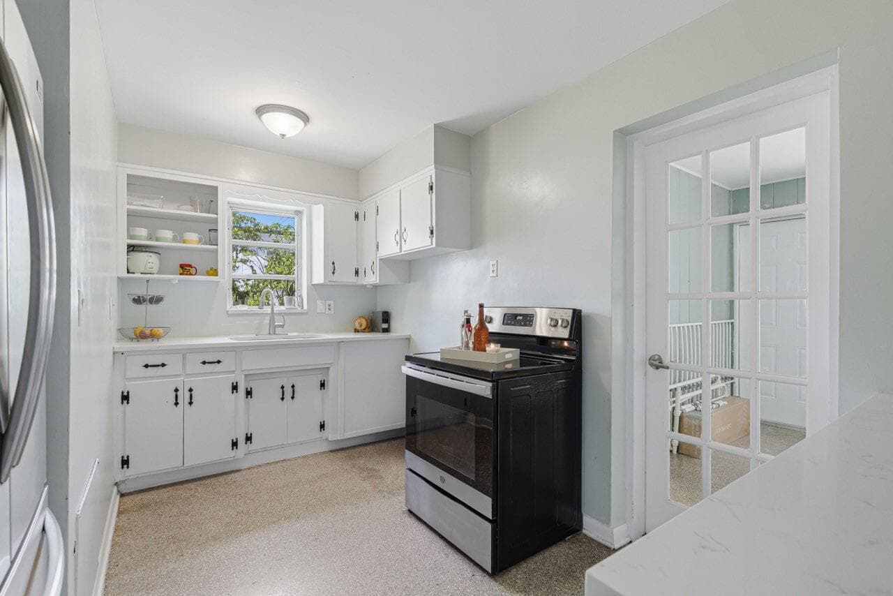 528 N A Street, Lake Worth Beach, FL 33460 — photo 6 of 29