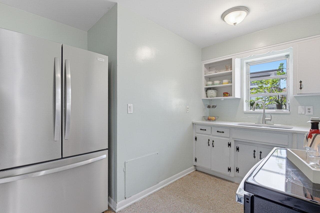 528 N A Street, Lake Worth Beach, FL 33460 — photo 8 of 29