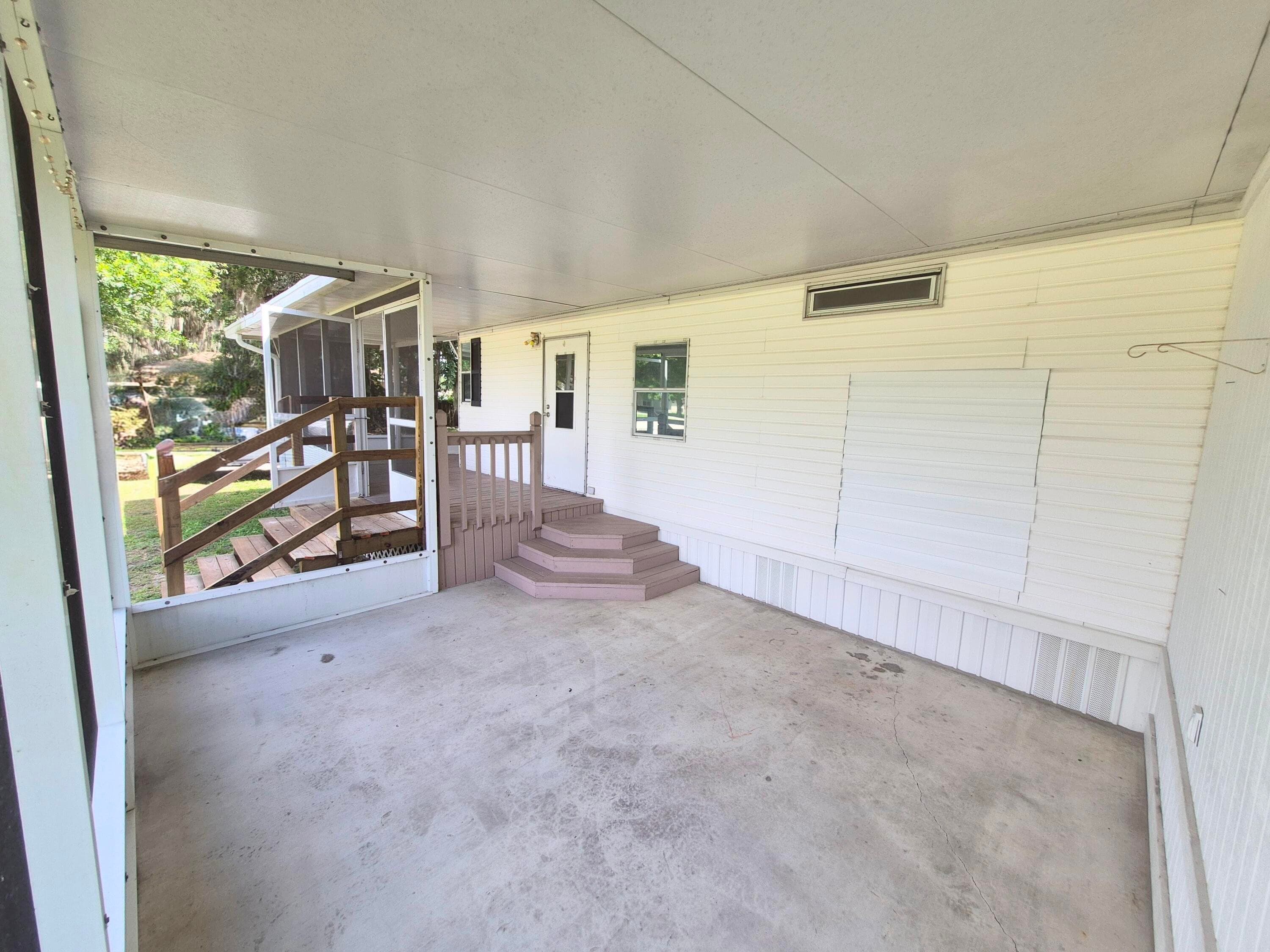 301 SE 5th Avenue, Okeechobee, FL 34974 — photo 6 of 42